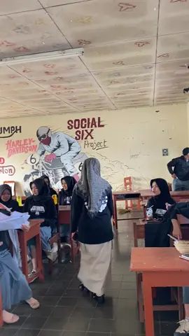 duhh kangen kelas lama....
