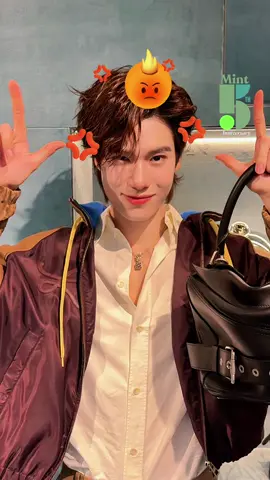 😝เป็นน้องคนดื้อที่น่ารักเกินไปมาก 💚 #LOEWExPhuwin  #phuwintang  #LOEWE  #LOEWEpuzzle10  #MintMagTH