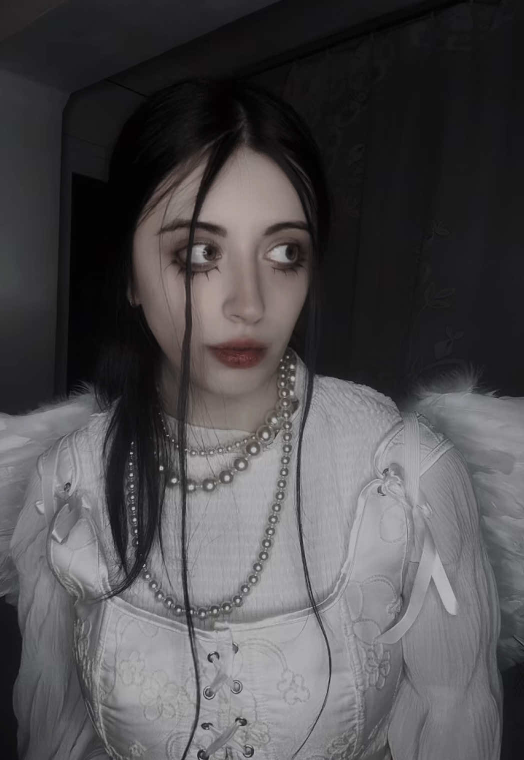 I want a recommendation please 👻🫠  #fyp #timburtonbeauty #TimBurton #gothicgirl 