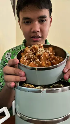 bekal hari ini : ayam kuluyuk + fudgie brownies 