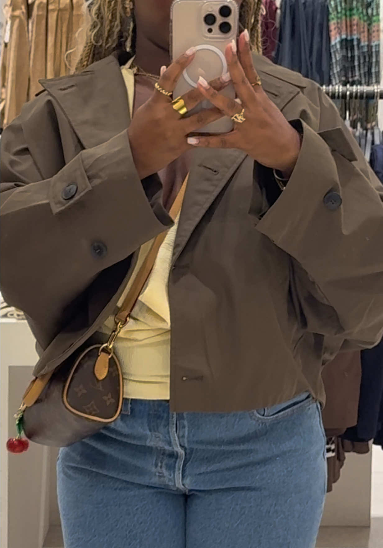 The new @ZARA hoodie fall jacket I fell In love with !!! This was at the store while I was in Portugal , def going to be ordering online or here in the states😍🤏🏾 #fallfashion #zarajacket #zarafalljacket #fallcoat #zarafallfashion 