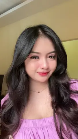 Rasasia kulit cerah seketika😍pake aja lotion tone-up kaya aku,bisa dipake di leher juga loh😍