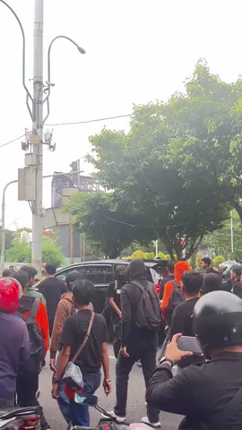 sikon sore ini