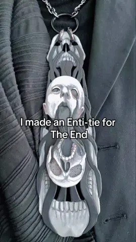 I finished the last Enti-tie this morning! All I have left is to complete 4 outfits, and I'm ready for the runway! (no, I don't sleep much) #themagnusarchives #tma #magpod #magnuspod #wearableart 