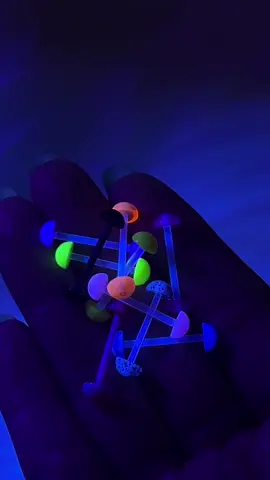 This isn’t just any tongue ring — it GLOWS. Whether you're keeping things lowkey or just love a little glow-up moment, this 14G acrylic tongue barbell is the perfect vibe. ✅ Light as air ✅ No metal, no stress ✅ Glows in the dark like magic ✨ Perfect for school, work, or nights when your piercing deserves to be seen... but subtly 👀 Would you wear this or stick to metal? 👇 Let us know in the comments! #GlowUpJewelry #PiercingTok #TongueRingTrend #14GStyle #fyp 