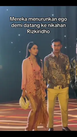 Mereka pisah rumah mulai September 24, sedangkan Rizkiridho nikah Juni 25. Siapa sangka kalo bakal bercerai? #pratamaarhan #promomakangajian #azizahsalshaa #arhanzize #foryoupage 