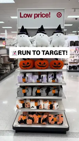 👻 Halloween throw pillows and blankets are HERE! The ghost pillow and matching blanket are my personal favorites!  #target #targetfinds #targetrun #halloween2025 #halloweendecor   