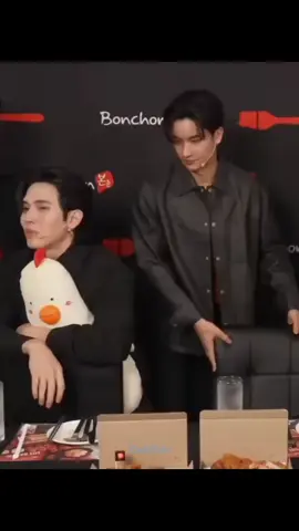 kerja dulu baru pacaran ih papa phorphor 🤭😌 #tawan_v #newwiee #taynew 