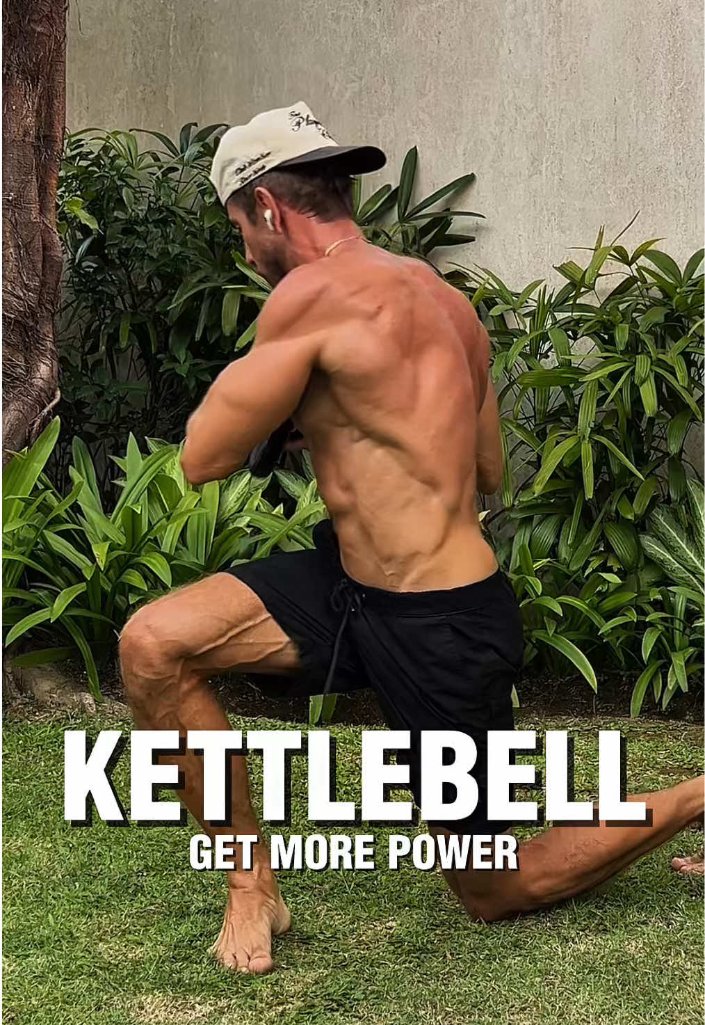 🔥Kettlebell Functional Power Flow🔥 This workout combines strength, explosive power, and mobility in one complete session. ✍️Benefits: - Burn fat while building muscle at the same time. - Improve grip strength, coordination, and mobility. - Develop raw power, endurance, and an athletic physique. #hiit #kettlebellworkout #mobility #homeworkout  #cardio 