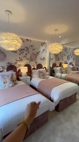 With back to school coming up soon, it’s only right we share with you some kids bedroom inspo from our latest Show Homes in Yarm! 📚🧸 #kidsroom #kidsbedroom #interiordesign #duchyhomes #backtoschool 