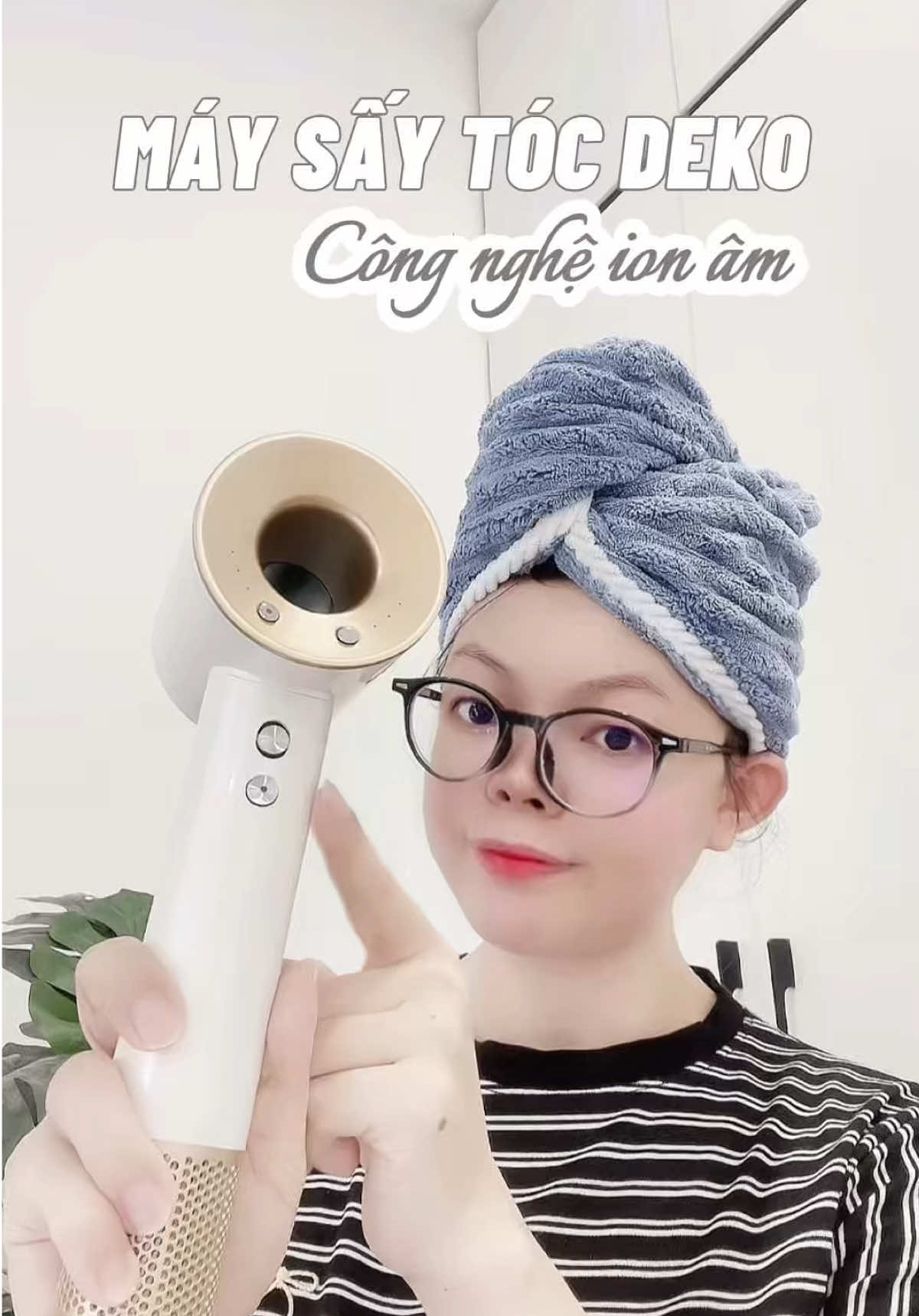 ✅Chăm sóc tóc nhất định nên có em này để giảm khô, xơ, rối nha mọi người 👍  OK lắm nè !  #maysaytoc #maysayionam #deko #chamsoctoc #thaonguyenmommy 