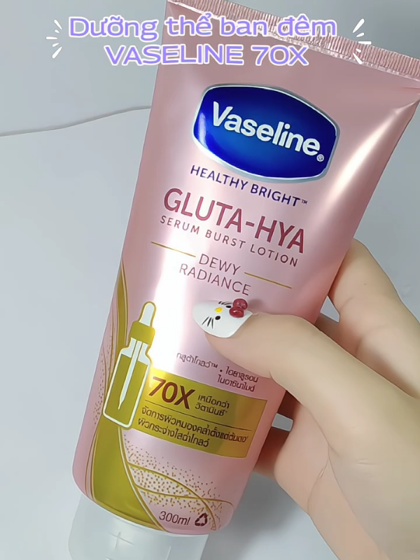Da nâng tone trắng sáng lên thấy rõ nha #Vaseline #hoptaccungunilever #duongthe #duongthebody 
