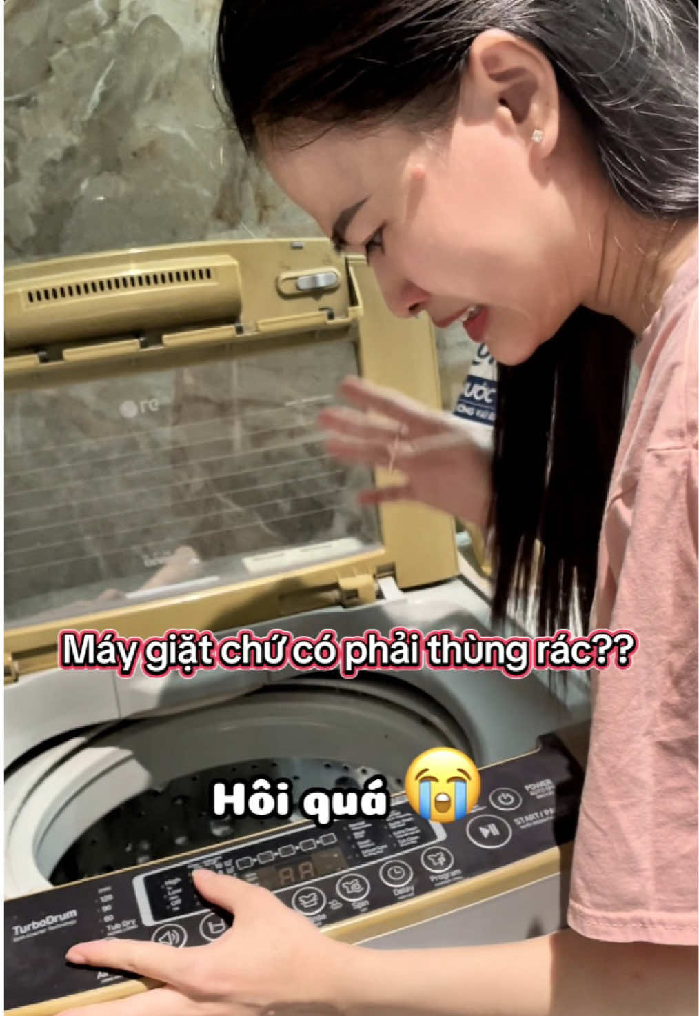 Mấy chị kiểm tra máy giặt nhà mình chưa? Em vệ sinh xong mà cặn bẩn như rác luôn ấy 🥴 #giadinh #giadung #muasam  #bottaylonggiatsaiza #saiza 