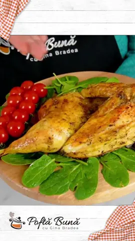 Pui picant la cuptor reteta italiana de pollo alla diavolla Ingrediente  1 kg de carne de pui spalat, parlit si curatat bine 3-4 catei de usturoi 2-3 linguri de ulei de masline 2 lingurite de sare 1 lingurita rasa de cimbru ½ lingurita de piper macinat ardei iute uscat salvie (daca va place si aveti la indemana) #ginabradea 
