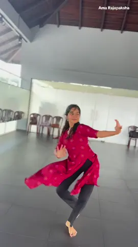 ගිරි කුමරිය ගිරී දේවිය වෙච්චී  @RESH DANCE STUDIO 🇱🇰  #pahatharatadance #srilankantraditionaldancing #sanduama  #foryoupage #fypシ゚viral 
