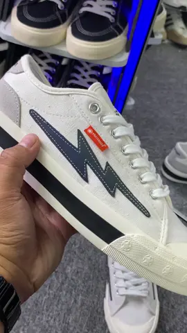 Rekomendasi sepatu cowok keren dari brand Prayerkids  #prayerkids #sneakers #sepatusneakers #sepatucowok #sneakerscowok 