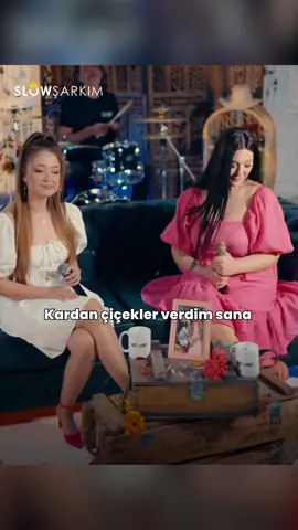 Kardan çiçekler verdim sana.. 🤍🌸