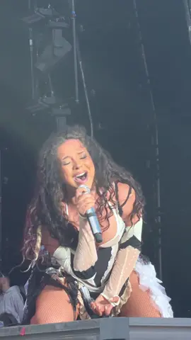 JADE singing Woman Like Me in Edinburgh 🖤 #fyp #jade #littlemix #edinburgh 