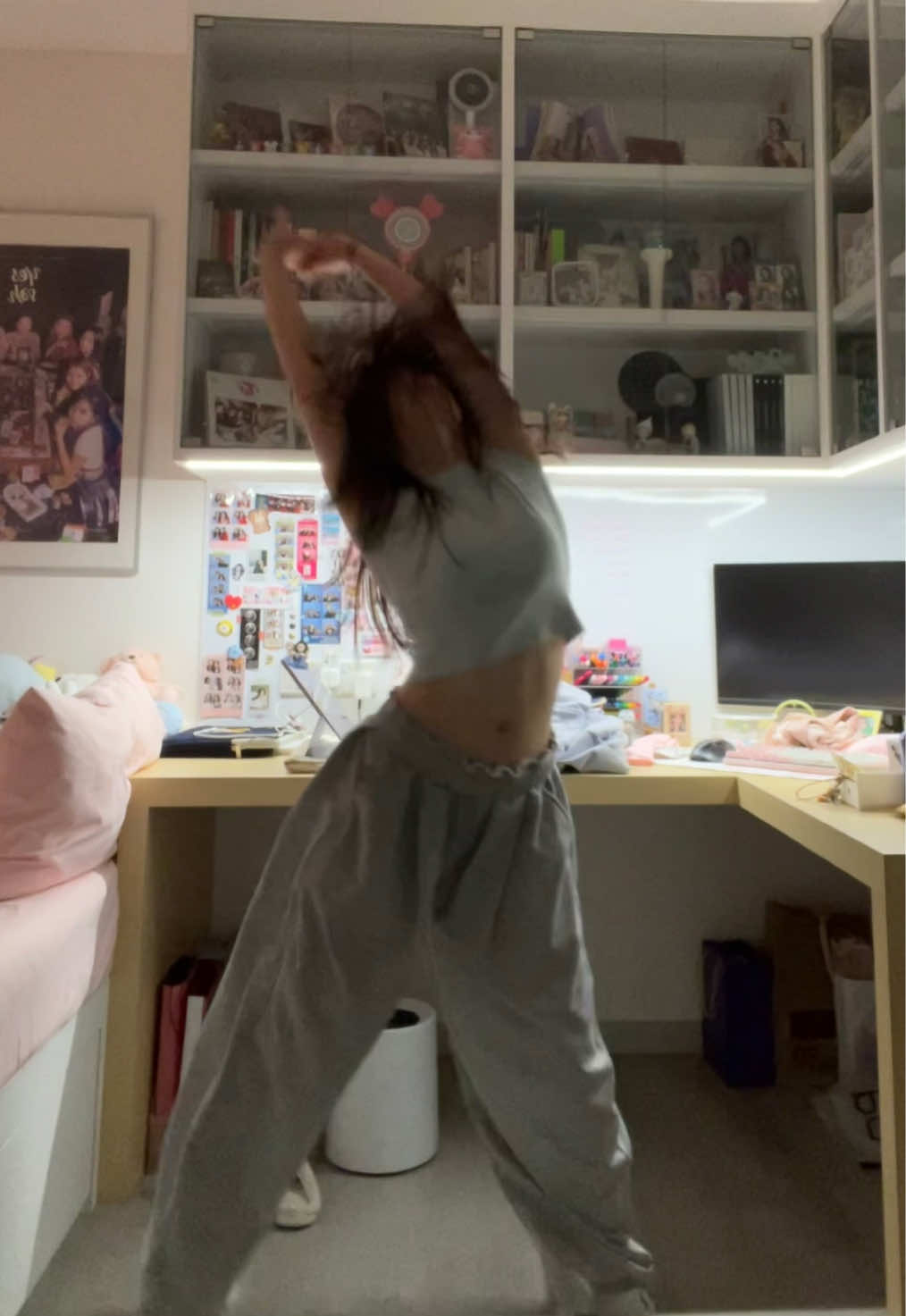 just learnt it 🙏😭😭  dc: @Kiana #lightsdownlow #dance 