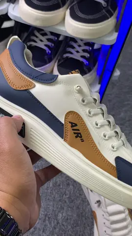 Rekomendasi sepatu sneakers cowok keren #sneakers #sepatusneakers #sepatucowok #sneakerscowok 