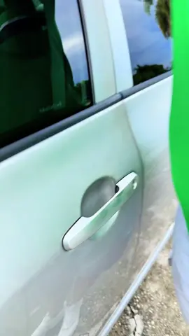 Una vez más mostrando un producto que todos deberíamos tener, si tus amigos lo tienen pueden ayudarte a ti y si lo tienes tú puedes ayudarlos a ellos en caso de que lo necesiten. #carunlockkit #carunlocktoolkit  #unlockcar 