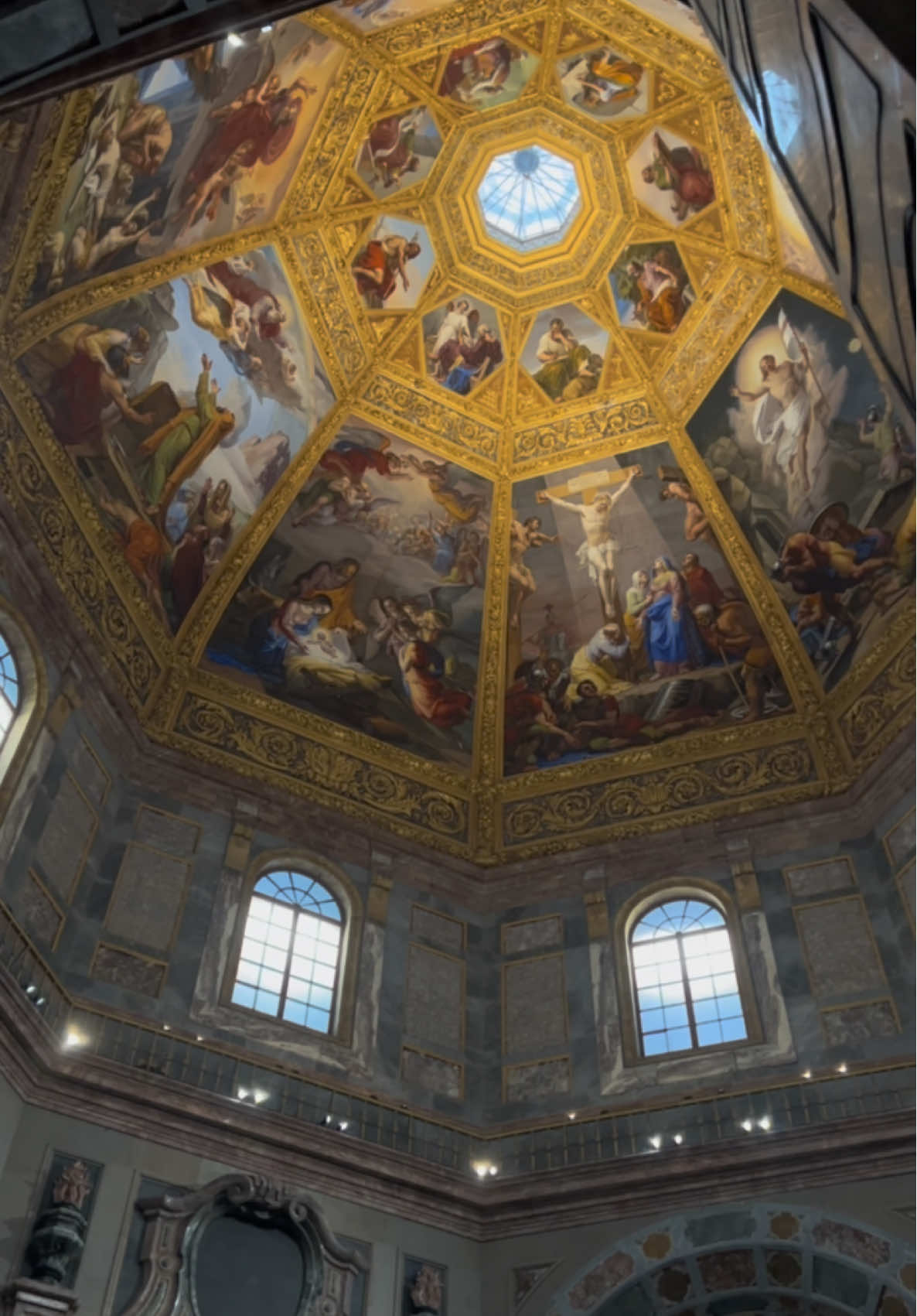The grandeur of the Medici carved into Renaissance perfection. 📍Medici Chapels - Princes Chapel La grandezza dei Medici scolpita nella perfezione rinascimentale. 📍Cappelle Medicee - Cappella dei Principi #firenze #florence #art #tuscany #renaissance 