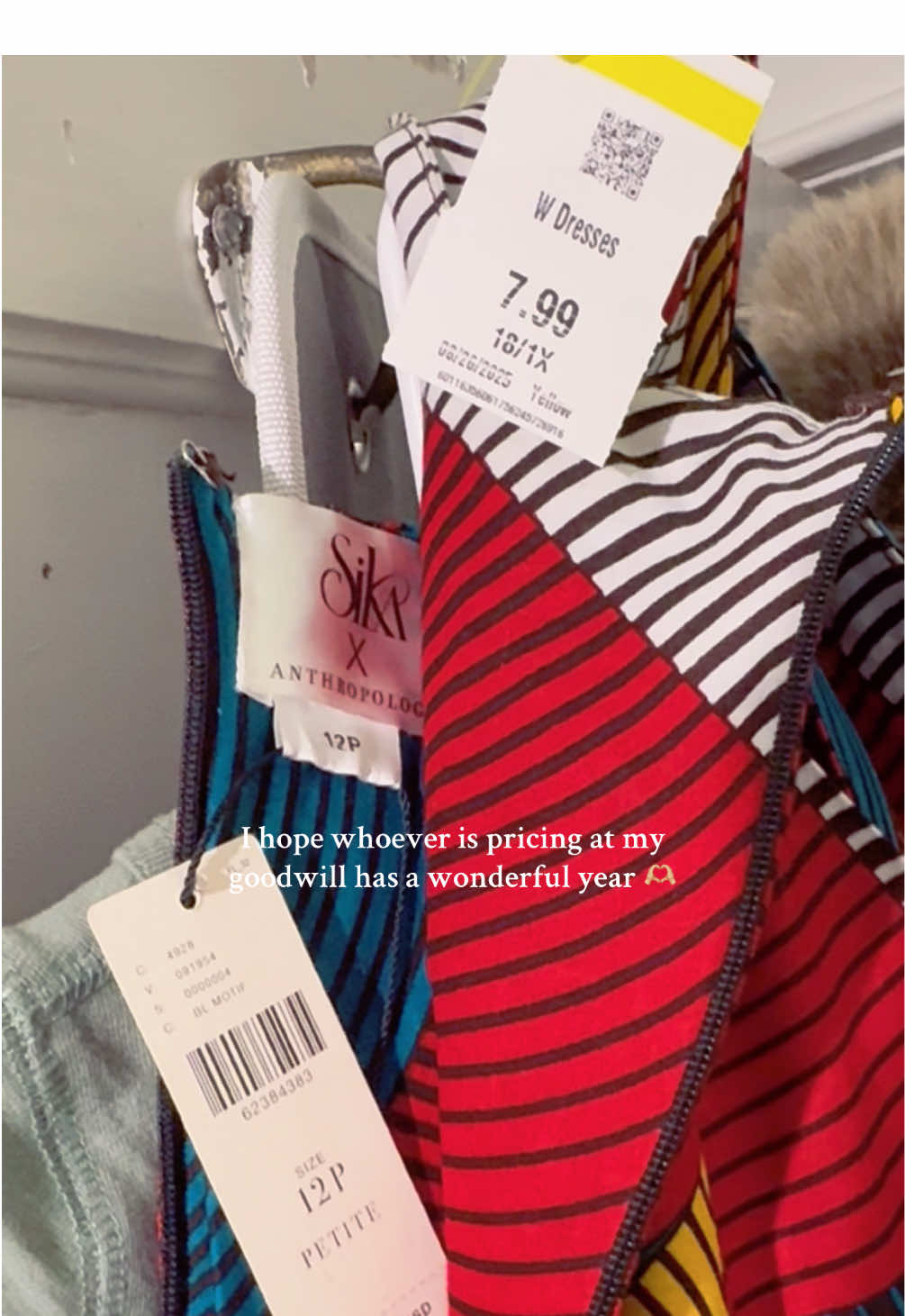 I loved it from a distance and then noticed the tags 🤩 I have never owned an article of clothing this expensive before lol #anthropology #sika #thrifting @Anthropologie 