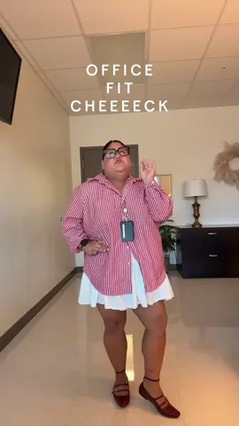 She’s fun and cute. We love a good office outfit! #OOTD #outfits #plussizefashion #officeoutfit #officeinspo 
