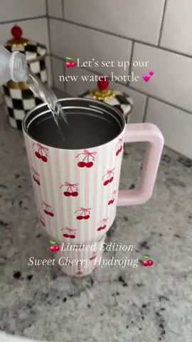 Limited edition pink cherry 😍💕🍒 #hydrojug #tumbler #tiktokshop #musthave 