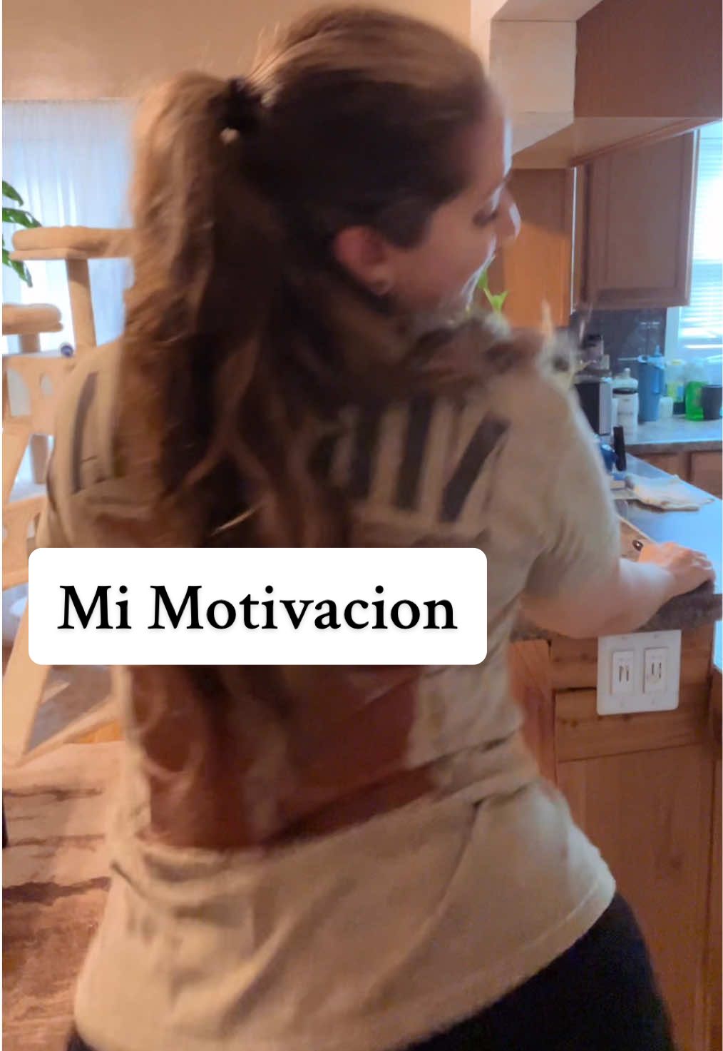 Así es como me motivo para ir al gimnasio. #paratiiiiiiiiiiiiiiiiiiiiiiiiiiiiiii Music gives me energy!! #motivacion #musica #muevelo ❤️👍🏻😅