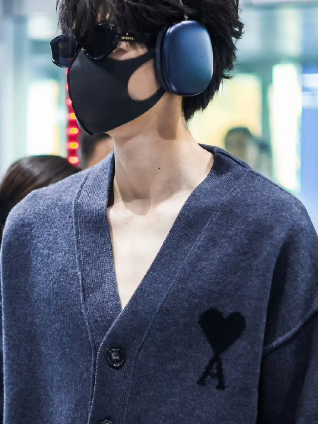 28.08.2025 Hami airport, Xinjiang🌹outfitnya my type banget  #周翊然 #zhouyiran #chineseactor #chinesedrama #cdrama 