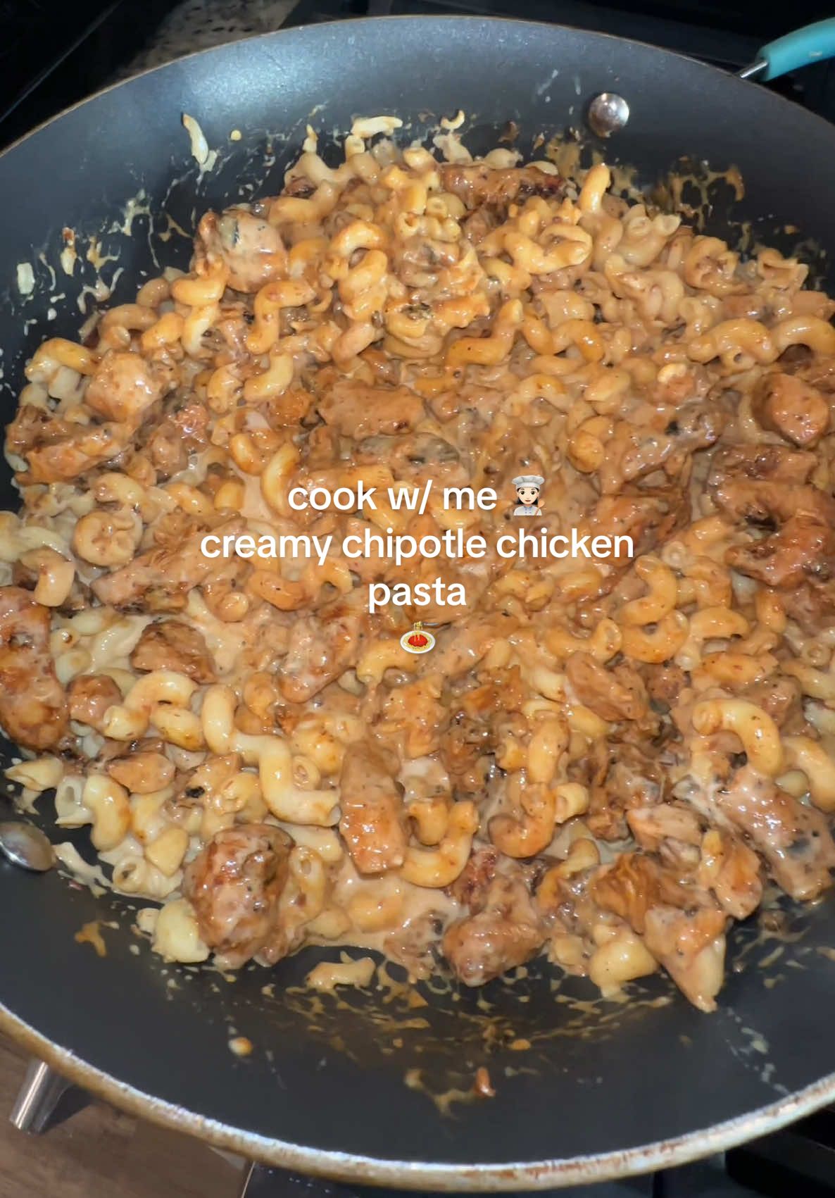 chaotic cook with me 🥲🫶🏼 i'm whatever the opposite of nara smith is 😭  original recipe & video @Jalalsamfit *ps if you're gonna make this just go watch his video it's a lot easier to follow I PROMISE*  #cookwithme #chipotlechicken #pasta #cooking #protein 