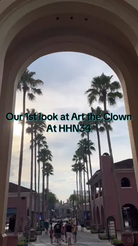 #arttheclownterrifier #arttheclown #terrifierclown #terrifier #terrifier2 #hhn #hhnorlando #hhn34 #halloweenhorrornightsorlando #halloweenhorrornights #horrornights #horror #horrortok #scary #spookyseason #universalstudios #universalorlando #hrious #halloween #fyp #foryoupage 