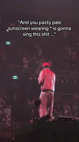 😅😅 Tyler coming for Sydney crowd cause everyone was white 