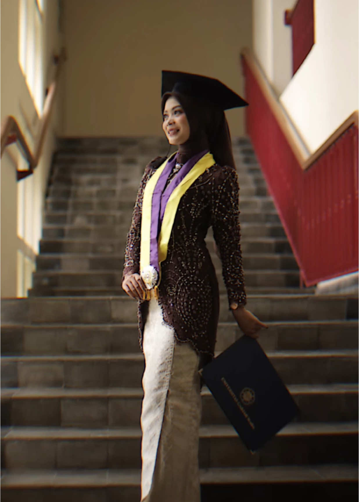 waduhh cakep juga pantun bu rektor #wisudaugm #graduationday
