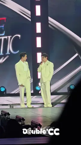 Final Talk D-1 วันแรกยัยคนสวยร้องไห้ฉ่ำ แต่เอสเป็นคนที่ร้องไห้แล้วสวยมากกกก พวกแกเก่งมากๆแล้วนะ ก้าวข้ามทุกอย่างมาได้อย่างดีเลย จับมือกันเติบโตไปเรื่อยๆน้าาาา  ส่วนใครมาหยิกนี่ เจอหยิกกลับนะบอกก่อน😂😂 #WilliamEst #WilliamEstFanConD1  @Zloty @est_rvp 