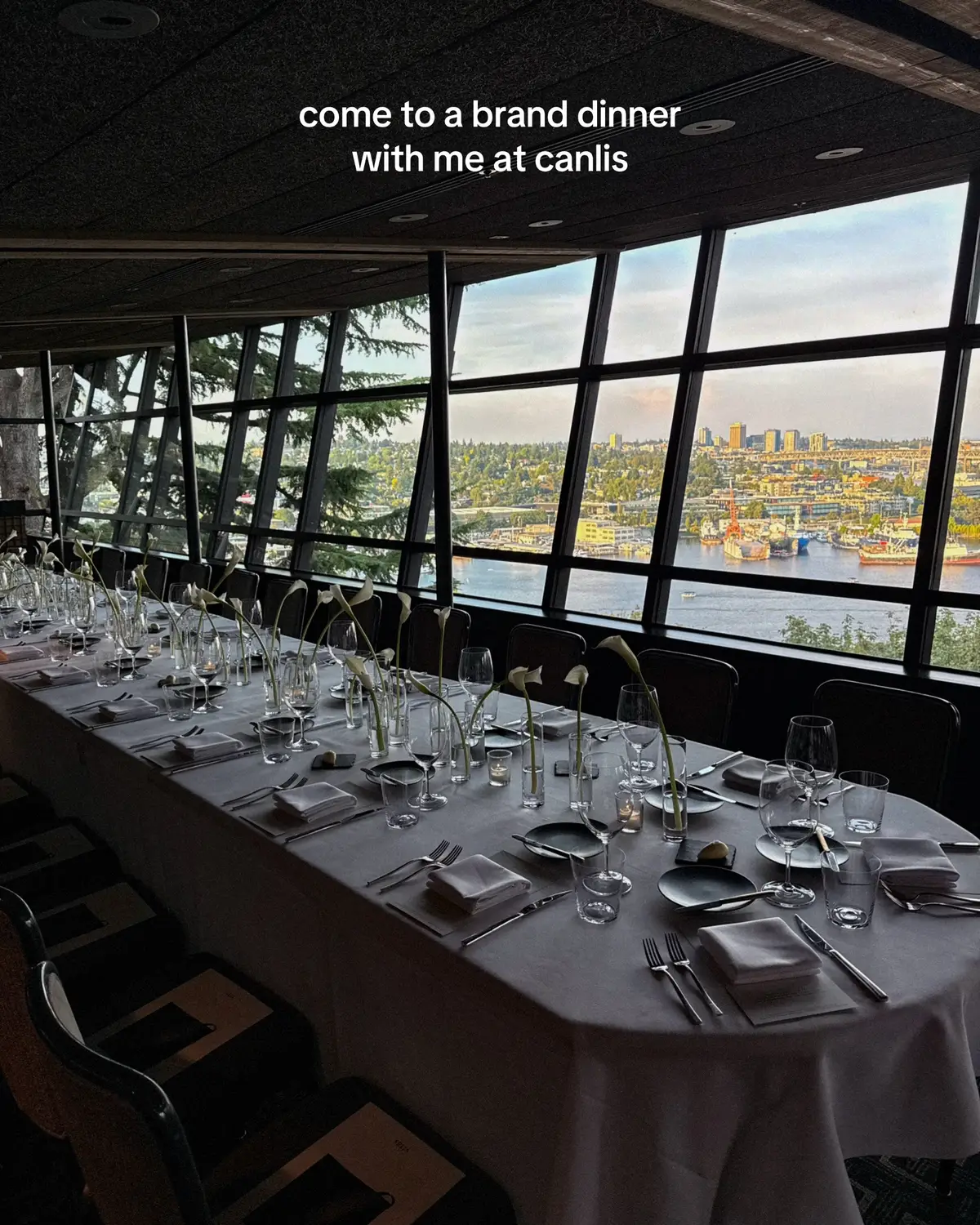 a dream dinner with one of my favorite brands: Freja #seattlerestaurant #freja #brandevent #dinnerparty #eventdesign #seattletiktok #seattlefood 