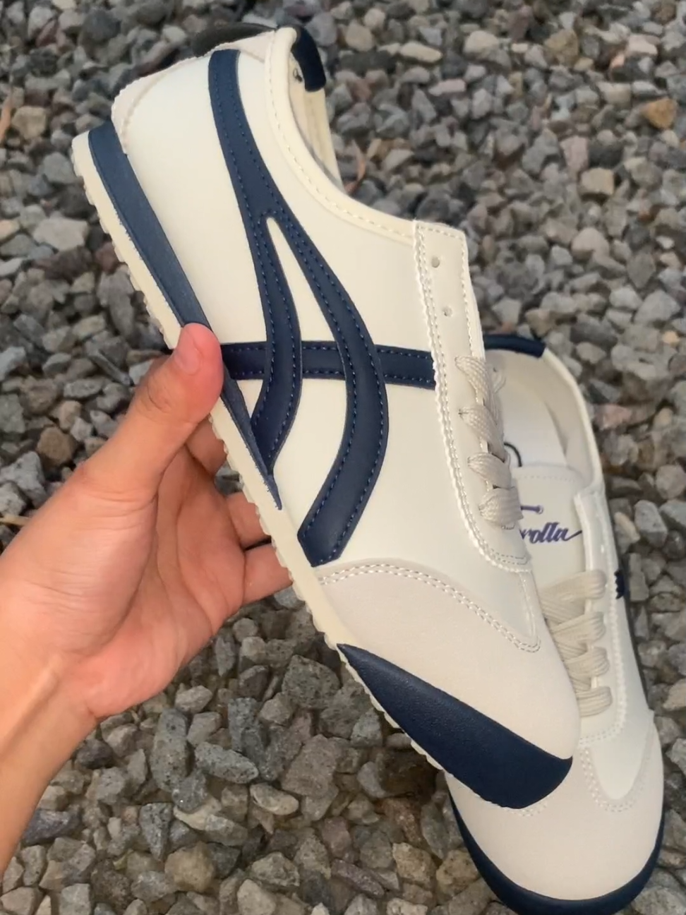 sepatunya bagus bgtt #sepatunyaman #corolla #sepatu 