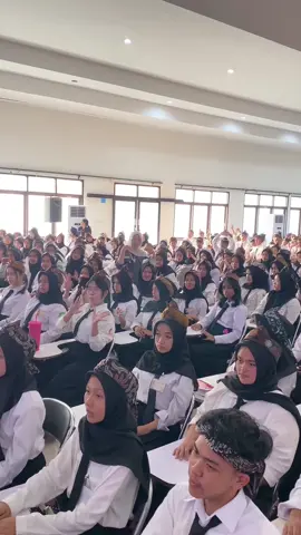 Timur ke barat, selatan ke utara. Darimanapun Siliwangi Muda, tempatnya di IKIP Siliwangi🫵🏻🫣🐯🐯 #IKIPSiliwangi #SATRIAIKIPSiliwangi2025 #SiliwangiMuda #BEMIKIPSiliwangi