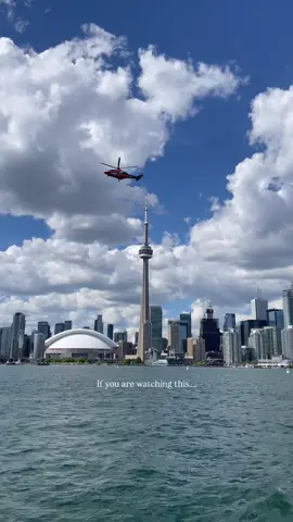 Toronto is calling you 🇨🇦  #visitcanada #torontotiktok #latinosencanada #viajerosporelmundo #viajando 