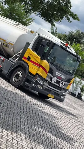 Bahan bakan Vpower Dan Super sudah ready banyak dengan harga Vpower 13.050 Super dengan harga 12.580 #fyp #shell #garasishell #scania 