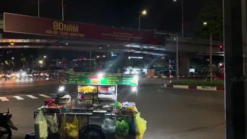 Cứ chân thành mà đối đãi, còn lại là tùy duyên. Vì một mối quan hệ đáng trân trọng nhất luôn là mối quan hệ mà cả hai đều sẵn lòng vì nhau… @Hà Nội Về Đêm ❤️ #langthanghanoi #hanoivedem❤️ #nhachaymoingay #xuhuong2025 