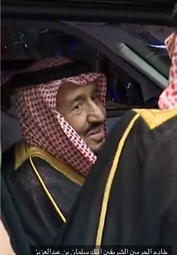 خادم الحرمين الشريفين الملك سلمان بن عبدالعزيز يصل إلى الرياض قادماً من جدة #الملك_سلمان #محمد_بن_سلمان 