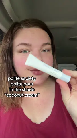 it smells so good & it’s not sticky at alll, I need more 😍 thanks for sending this @Polite Society Beauty #fyp #makeup #gloss #politesocietybeauty 