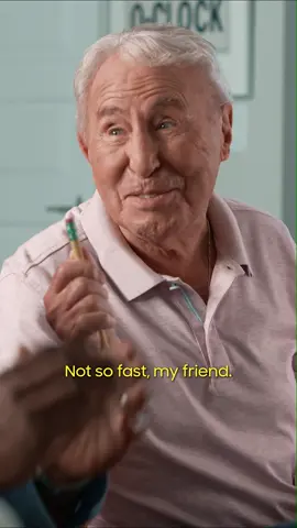 Check out the ultimate fan-worthy setup Desmond Howard helped us give Lee Corso now that he’s watching games as a fan. Want a #TVLikeLee? Right now, you can save up to $1,350* on a Samsung Neo QLED 4K QN1EF with code TVLIKELEE at https://smsng.us/45SKRHB