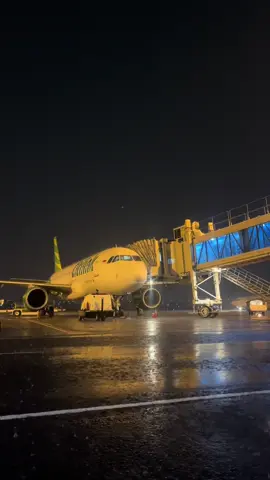 “ramainya hujan tapi berhasil membuat ketenangan” #aircraft #aviation #xybca 