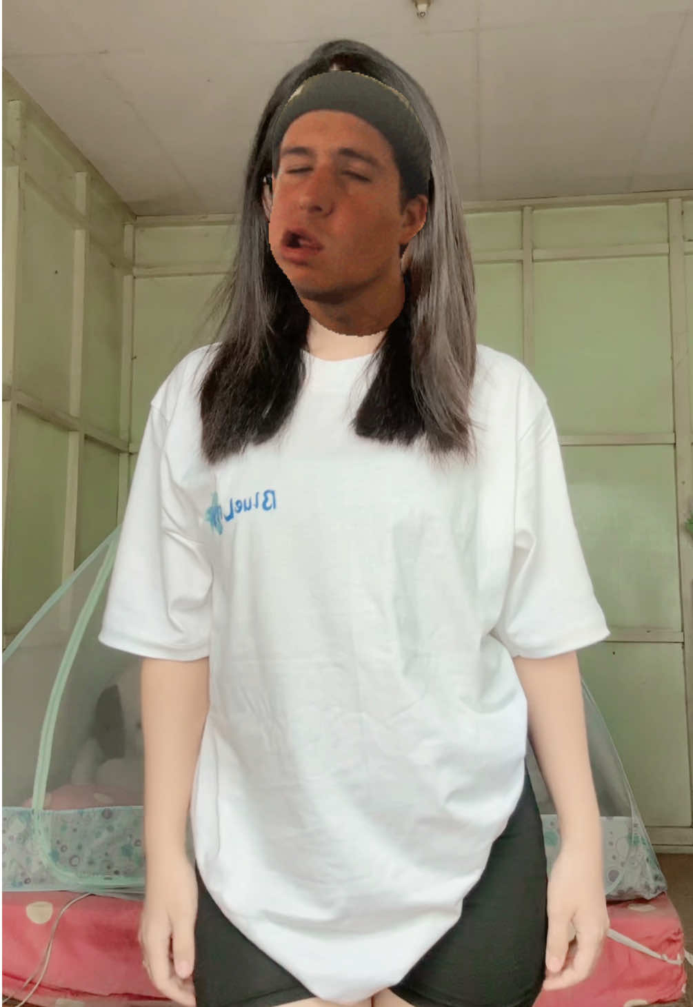 မျက်နှာကမလှနေလို့ ပြန်အုပ်လိုက်တယ်😬#CapCut #fyppppppppppppppppppppppp #tiktok #trend #dance @TikTok 
