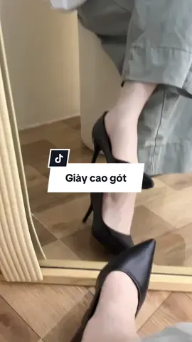 Chị em công sở đauuu ròiii#reviewgiaydep #giaycaogot #giaycongso #goclamdep 
