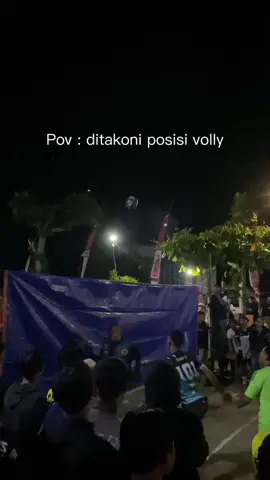 Biasa ne gowo aqua karo jipuk i ball😀 #fyp #volleyball #beranda 