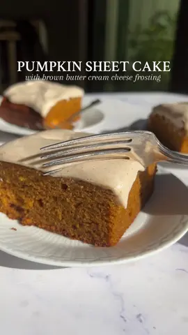 Pumpkin sheet cake with brown butter cream cheese icing is the best way to kick off fall baking. For full pumpkin sheet cake recipe visit link in bio. . . . #pumpkin #pumpkincake  #pumpkinbaking #pumpkindessert  